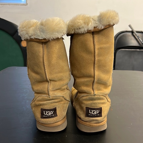 UGG Shoes - Uggs size 7